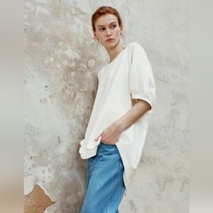 NWT Urban Revivo relaxed crew neck top